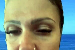 treinando na academia de frete pra praia de ipanema rj s� de biqu�ni toda molhada escorria suor pelas perna fiquei at� com tes�o