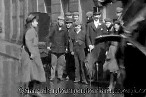 Dark Lantern presents her quim in erotic confessions.