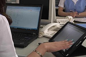 Pantyhose lesbian play with Mirei Yokoyama 😘