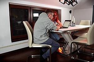 Pretty teen ditches lessons to give deepthroat blowjob and facial