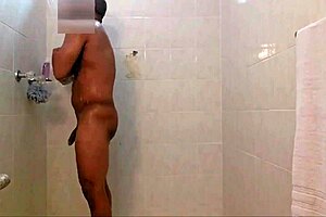 Mature Dutch Babe Flashes And Sniffs Used Panties In Bath!