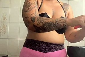 I'm making dinner for my husband's friend, knowing I'll be the dessert for both on halloween