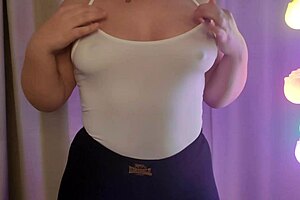 Natural Tits That Tempt in Homemade Heat