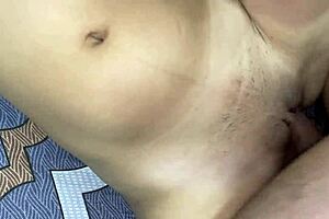 Le follo el co�o a mi amiga