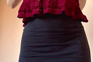 cute small 18+ amateur girl fingering orgasm and dildo fucking - maiskii. she moans loudly.