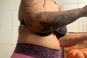 I'm making dinner for my husband's friend, knowing I'll be the dessert for both on halloween