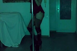 Latina babe receives double blowjob from friends in RJ