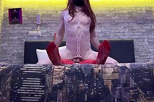 Stepsister Fucks A Bitch Friend In A Hotel!