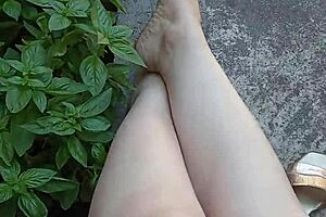 gretala lets juicy pussy air out in the courtyard?