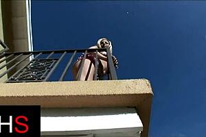 גבר שחור עם זין ענק חודר לבלונדינית יפה זונה!