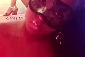 Latina teen sensualizes for her fans