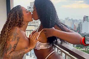 Safada Eats Pussy with Cintaralho While Neighbors Watch