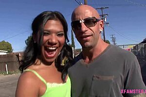 stepsister eager to suck cumshot in amateur scene