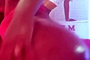 Latina teen sensualizes for her fans