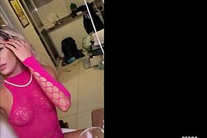 Athletic Slut Nathy Sininho Flashes Tight Asshole And Big Cock