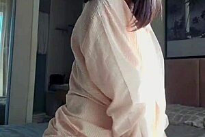 Young hot teen dances and masturbates outdoors 😍