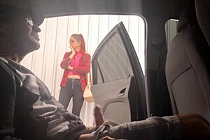 Punheta Arriscada Na Rua Para Estudante No Ponto De Ônibus