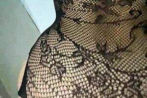 Big ass mature woman in lingerie wants cum, getting a close-up creampie.