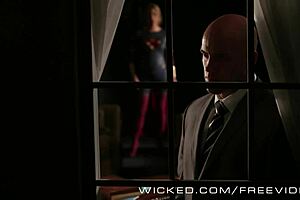 Lex unleashes big cock on blonde Supergirl in costume fuck