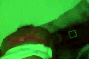 人妻被两个男人双插爽翻天