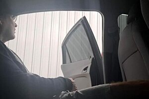 Punheta Arriscada Na Rua Para Estudante No Ponto De Ônibus