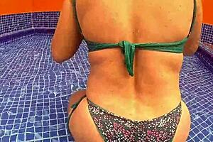 Big Ass Woman Surprised Masturbating in Pool During Quickie