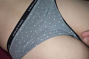 Homemade couple fucks juicy hairy babe first time