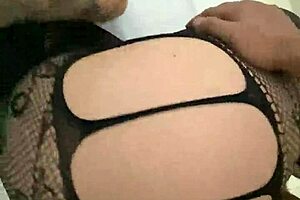 Big ass mature woman in lingerie wants cum, getting a close-up creampie.