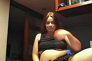 Nicole passat has gained weight and proudly shows off her curvy body.