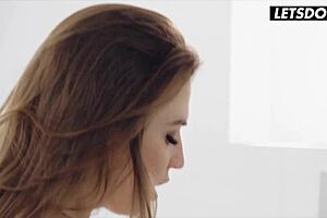 Nicole Pearl Has Kinky Sex with Lover