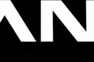 latina milf ashton blake flashes pussy in park 😏