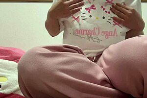 Rural student masturbates at midnight, releasing lots of juice!