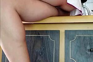 argentinian babe pees and shows pussy in public