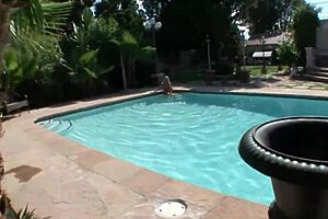 Super hot babe moans during rough quickie fucking to orgasm.