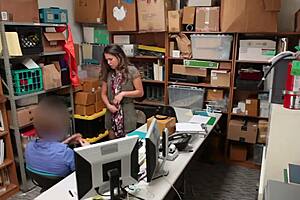 Лоповица 18+ добила је пичицу јебану од чувара због крађе, хардкор реалити секс