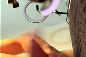 Pretty usa babe gives handjob to big cock 😍