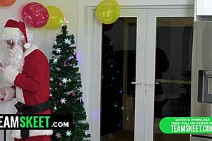 santa's hunting for some pussy