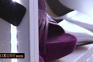 Amazing encounter with hot brunette in intimate setting