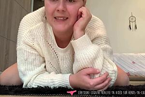 Vends-ta-culotte - jeune amatrice fran�aise se masturbe dans sa culotte devant toi 😏