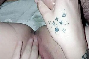 Curvy Argentinian Babe Receives Spectacular Cumshot