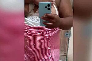 hot chubby babe uses toys in homemade fun 😍