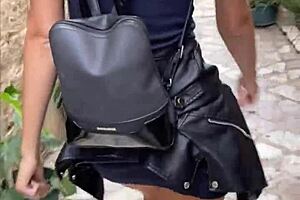 Public flashing teen 18+ sex in tourist hotspot!