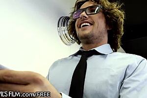 milf slammed at office desk with deepthroat