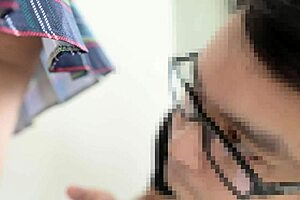 Asian Real Couple First Time Try With Dildo