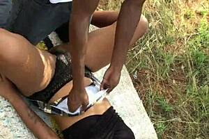 i met dis ebony cheerleader an we had sum fun at home, she wuz so black n amateur