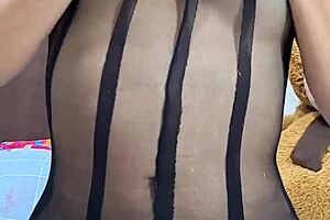 Hermosa Pelirroja Tetona Folla Su Gran Culo Con Un Consolador Para Hacer Squirt