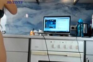 Sexy Dea Squirting On Live Streaming