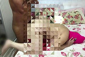 negro comendo gostoso a apertadinha latina com grande bunda