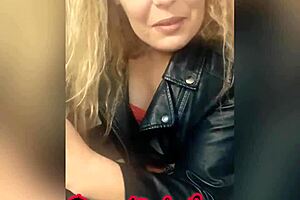 I am being funny and enjoying the night with comic antics