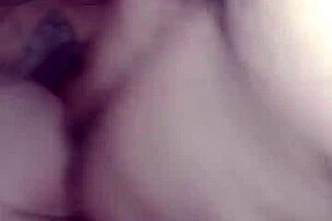 Fudendo cuzinho da novinha safada no pelo